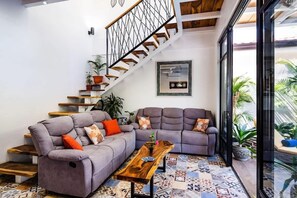 TV, offices - Pool Paradise Steps from Beach & Restaurants (Santa Cruz)