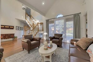 TV, fireplace, stereo, offices