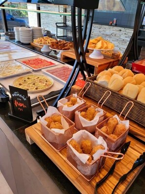Free daily buffet breakfast