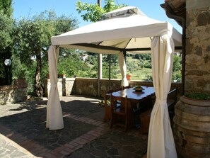Outdoor dining - Belvilla by OYO Casa del Re (Piazze)