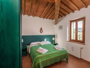 6 bedrooms, WiFi