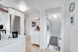 Interior - MINNeSTAY* Nokomis Blue | Quiet (Minneapolis)