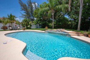Beheizter Pool