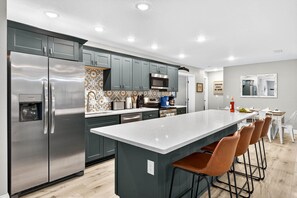 Fridge, microwave, oven, stovetop - NEW/Tropical Yard/Heated Pool/Firepit/Game room! (Indian Rocks Beach)