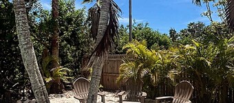 Walk 2 Beach Tropical yard/firepit/pool/game room