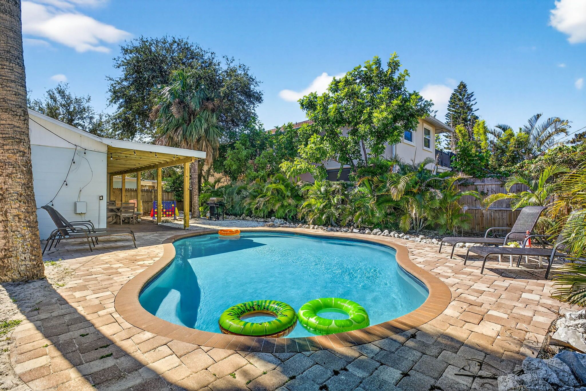 Et oppvarmet basseng