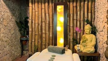 Massages aux pierres chaudes, massages des tissus profonds