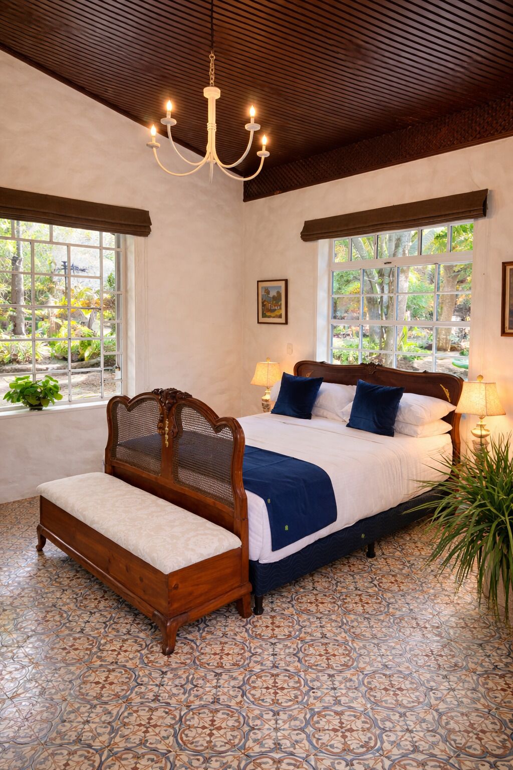 Luksus-dobbeltrom, 1 queensize-seng | Sengetøy av topp kvalitet og senger med Select Comfort-madrass