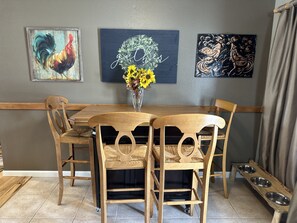 Dining - A perfect little getaway!  Centrally located, fully equipped! Pet Friendly too! (Loveland)