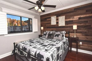 1 bedroom, desk, iron/ironing board, WiFi