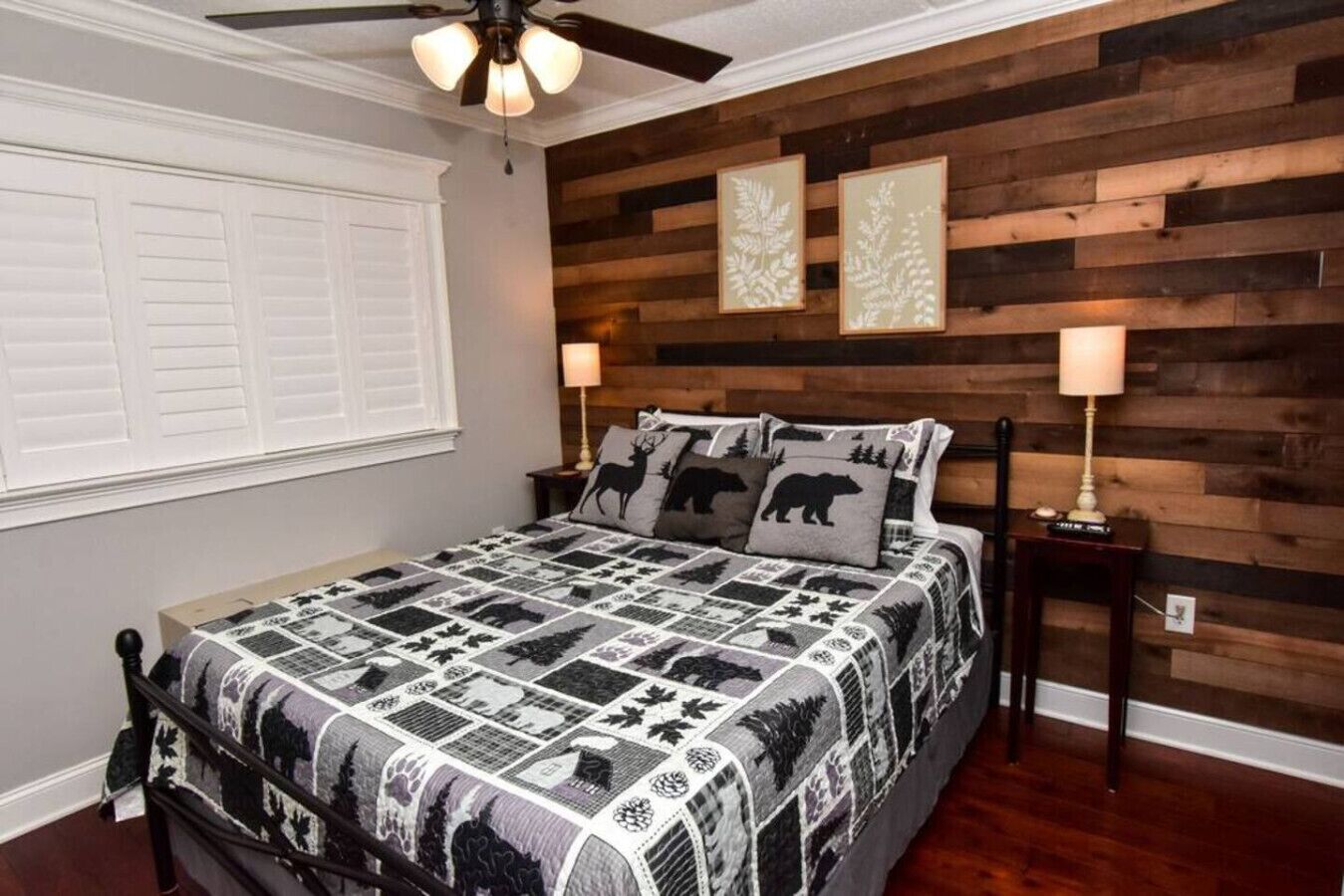 1 bedroom, desk, iron/ironing board, WiFi