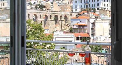 Under the Aqueduct boutique house *Amazing Aqueduct view!*