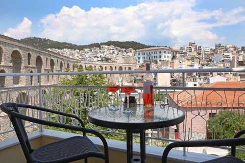 Under the Aqueduct boutique house *Amazing Aqueduct view!*