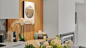 Unclassified image, 5 of 18, button - Coronet Bliss at La Residence du Parc (Queenstown)