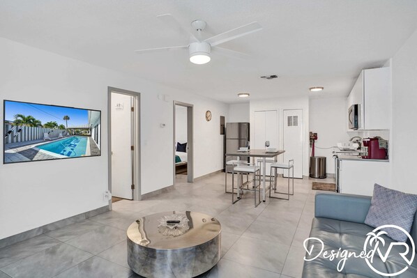 TV, offices - Unit F Sea&I Private Unit near Deerfield Beach (Deerfield Beach)