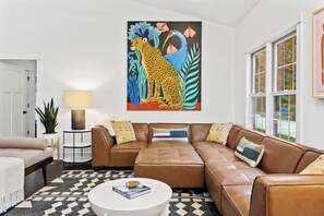 Unclassified image, 5 of 16, button