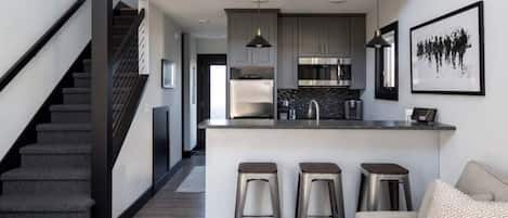 テレビ、書斎 / ワークスペース