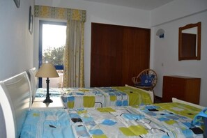 2 chambres, fer et planche à repasser, Wi-Fi gratuit, draps fournis