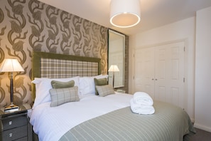 Apartment (1 Bedroom) | 1 bedroom, premium bedding, laptop workspace, iron/ironing board