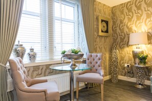 Lejlighed (1 Bedroom) | Spisning på værelset