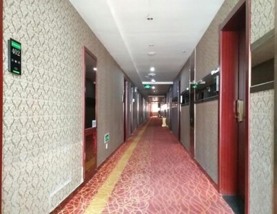 Greentree Alliance Jiayuguan Datang Food Street Sports Avenue Hotel