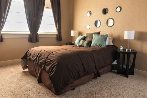 The Ashford 1BR apartment in historic downtown