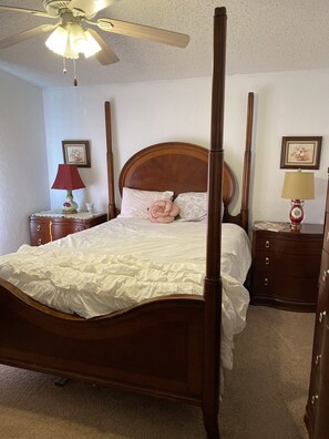 2 bedrooms, bed sheets