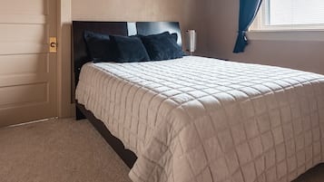 1 bedroom, desk, iron/ironing board, free WiFi