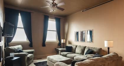 The Barrington 1BR apartment in historical downtown