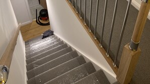 Unclassified image, 4 of 20, button - Remarkable 4-bed 4 Bath House by Luton Airport (Luton)