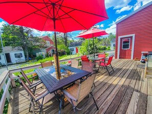 Outdoor dining - Open Hearth Inn Cottage 12 - 10 min to Acadia! (Trenton)