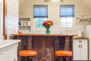 Interior - The Grant Park Farmhouse- Authentic Southern Charm (Atlanta)