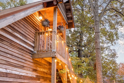 The Grant Park Farmhouse- Authentic Southern Charm