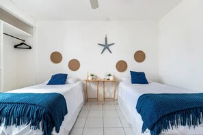 2 bedrooms, iron/ironing board, travel cot, free WiFi