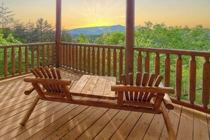 Property grounds - Outrageous Sunset View Cabin! Hot Tub/ Minutes to Parkway/ Resort Pool! (Sevierville)