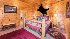 1 bedroom, free WiFi, bed sheets - Heaven’s Window - Luxury Log Home - Amazing Views (Sevierville)
