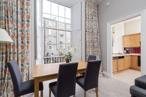 Appartement, plusieurs lits | Cuisine privée