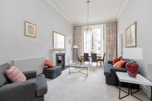 Appartement, plusieurs lits | Salle de séjour