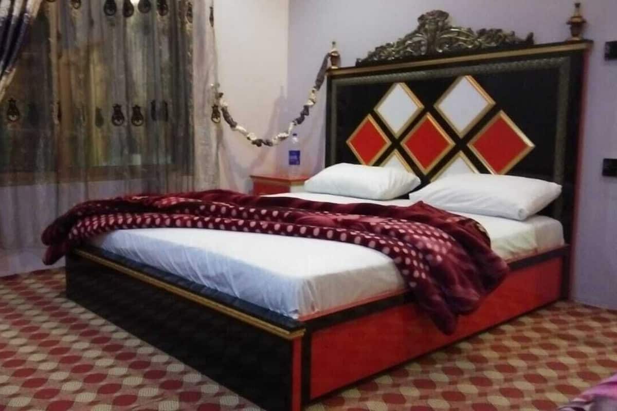 Deluxe Double Room | Free WiFi, bed sheets