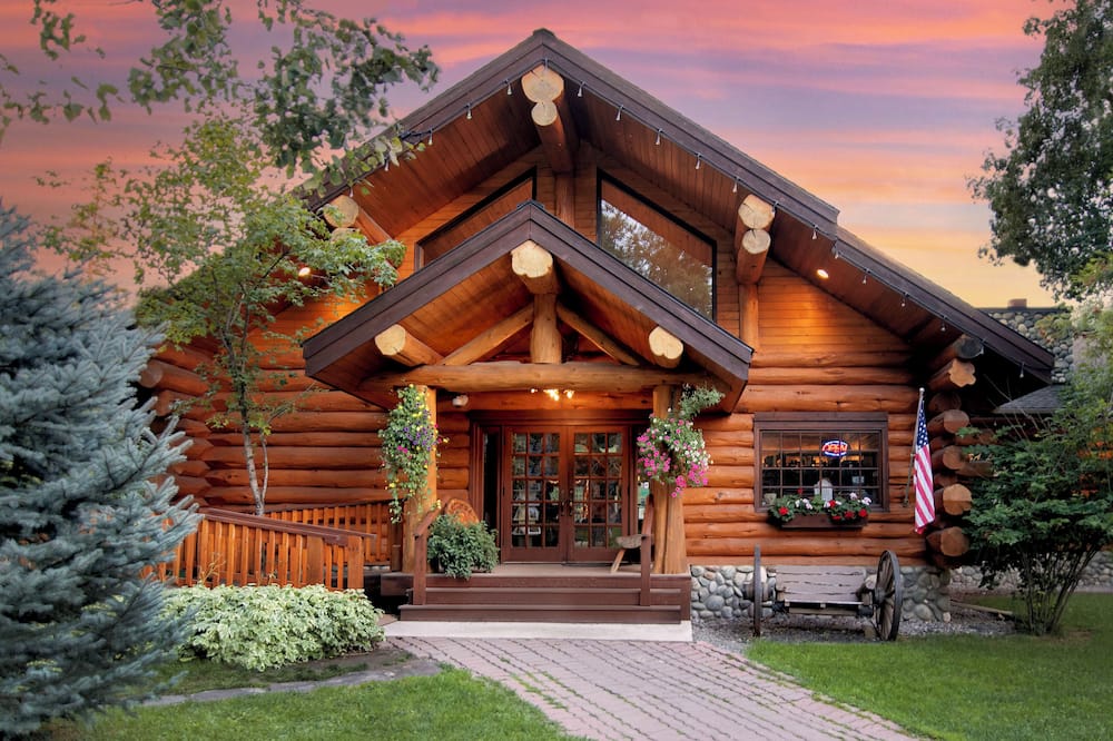 Lochsa Lodge Resort