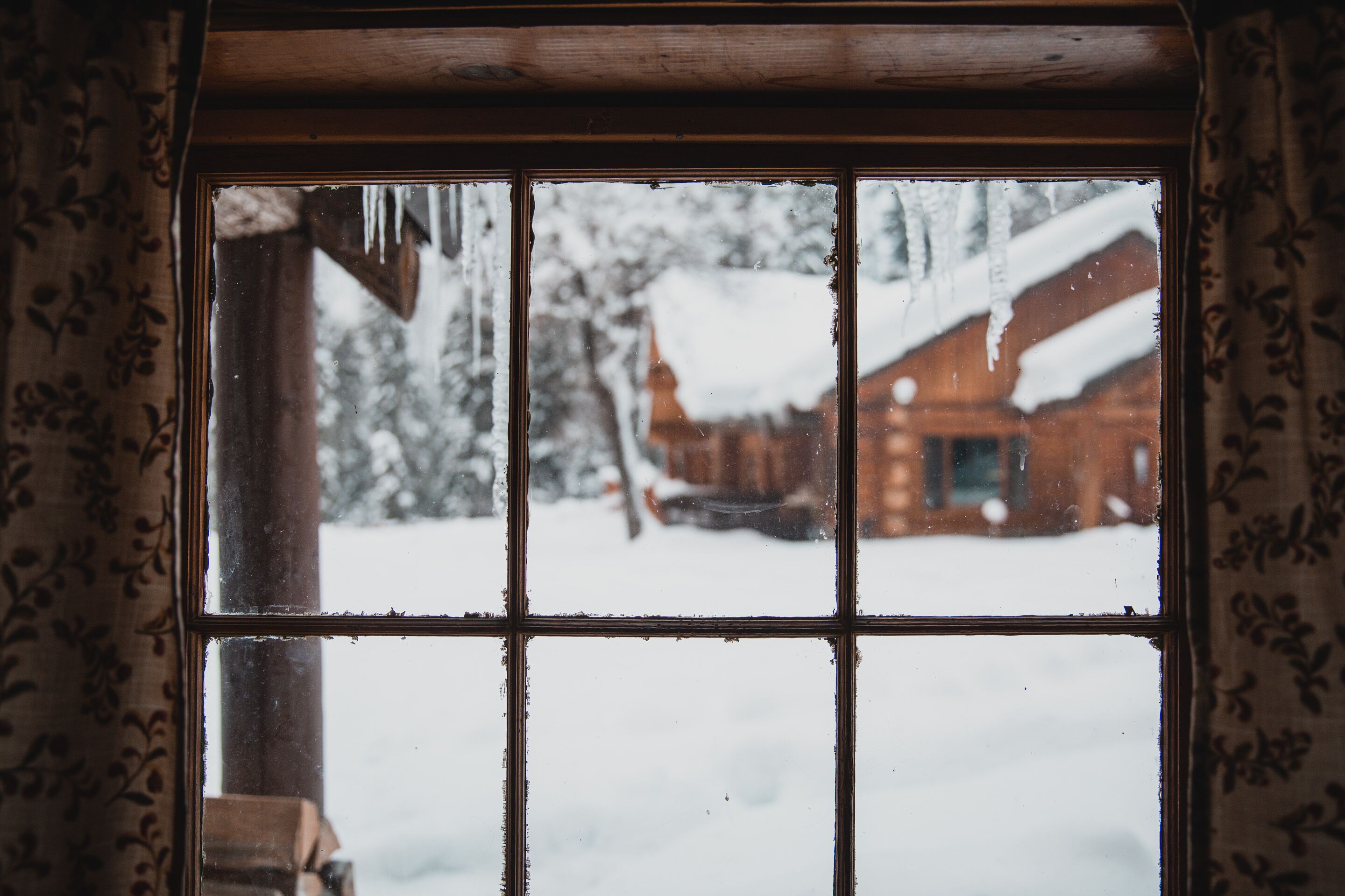 Classic Cabin, Shared Bathroom, Mountain View | Individually decorated, individually furnished, bed sheets