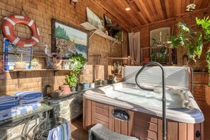Bain à remous extérieur