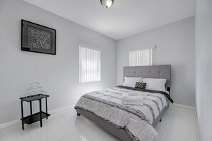 2 bedrooms, iron/ironing board, travel cot, free WiFi - Deco Drive Miami • Near Hard Rock Stadium • South Beach • Wynwood (Miami)
