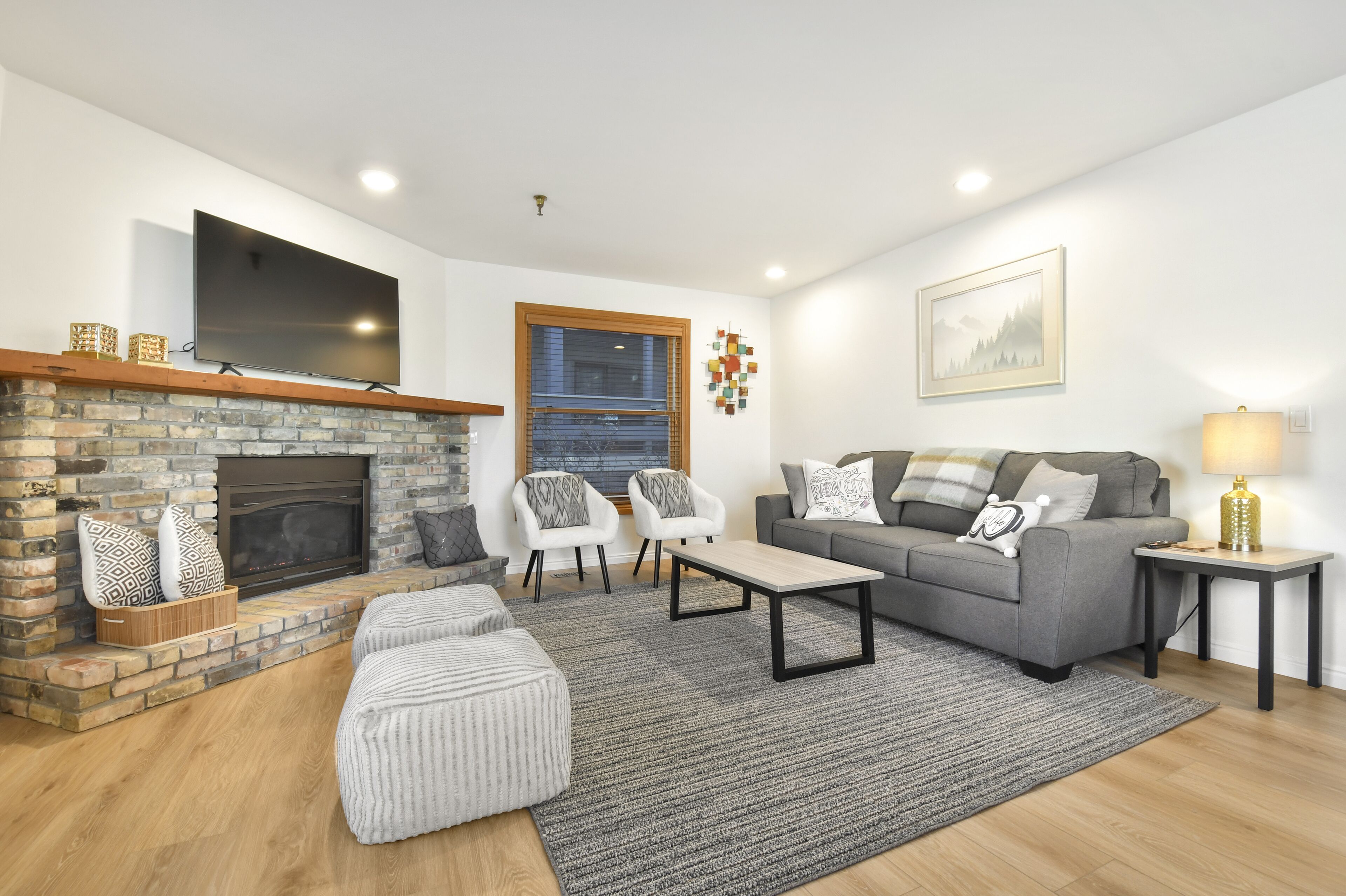 New on market *Premier Condo in Park City* Walk to PCMR, Main St & Shopping