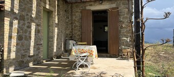 A place for the muse, unusually close to nature, but luxurious and well connected.