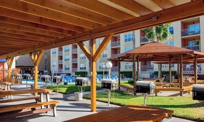 Outdoor dining - Luxe 1 bedroom Walk to Beach Pool (Gulfview II #410) by RedAwning (South Padre Island)
