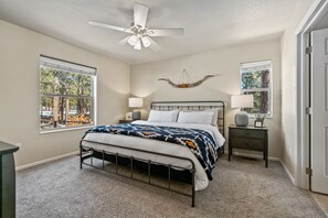 3 bedrooms, desk, iron/ironing board, travel cot