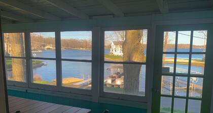Newly Remodeled Cabin Steps from Sylvan Lake