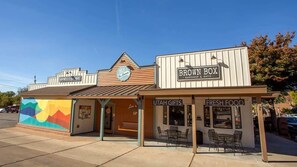 Exterior - Kanab Retreat Near Zion w/ Hot Tub & Views (Kanab)