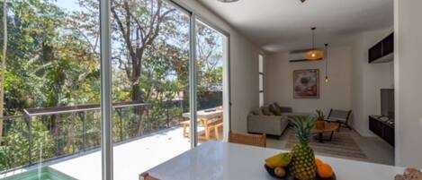 تناول الطعام